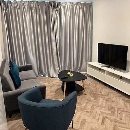 Stunning One Bedroom Apartment London Eksteriør billede